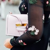 Saks Fitfth Avenue：Loewe Puzzle、Barcelona等it bag满减$275
