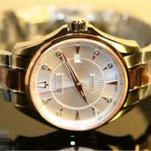 BULOVA 宝路华 Bracelet 女款时装腕表 98L166