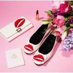 Luisaviaroma 现有Roger Vivier, 菲拉格慕，Chloe等大牌平底鞋热卖
