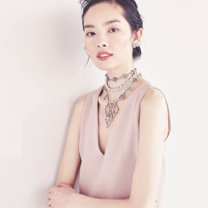 Neiman Marcus：收菲拉格慕鞋，海蓝之谜！购买正价商品满额送礼卡