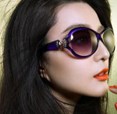 Bergdorf Goodman：Gucci、TOM FORD 等大牌太阳镜低至5.5折