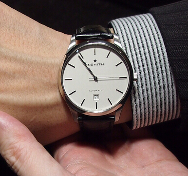 ZENITH Captain Port Royal 皇家港口 男士机械腕表 03-2020-3001-01-C493