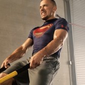 型男八块腹肌！你需要一件 Under Armour 安德玛压缩运动服！