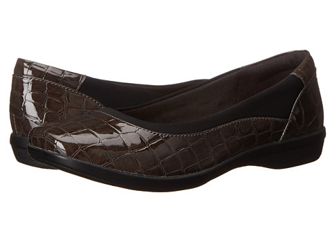 Clarks 其乐 Haydn Pearl 平底鞋
