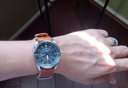 CITIZEN 西铁城 AW1361-10H 男款光动能腕表