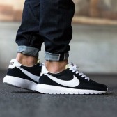 潮流复古！超低价来袭！FinishLine：Nike 耐克 Roshe 系列 男士休闲鞋低至$39.98（约263元）