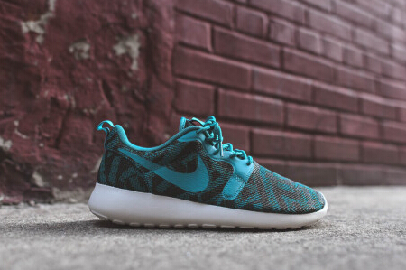 Nike Roshe One Jacquard 女士休闲鞋
