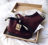 Allsole：Dr. Martens 精选男女马丁靴 线上低至5折！