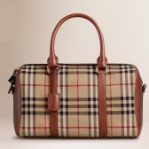 Burberry 巴宝莉Alchester 经典格纹中号保龄球包 $875（约5929元）
