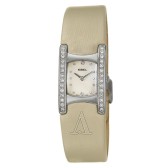Ebel 玉宝Beluga Manchette 系列镶钻轻奢女表 $1228（约8270元）