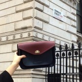 英镑汇率8.9！霉霉同款！The Cambridge Satchel 锁扭拼色剑桥包 ￡99（约881元）