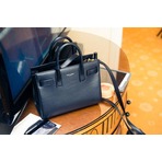 黑色系Saint Laurent, Valentino, Longchamp等大牌包打折热卖