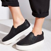 Saks Fifth Avenue：Ash 厚底一脚蹬、系带运动鞋等低至4折