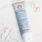 送热销产品套装！First Aid Beauty 卸妆修复洁面乳 142g £10.5（约92元）