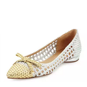 Neiman Marcus：Stuart Weitzman、Jimmy Choo 等品牌女款平底鞋低至5.2折