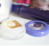 金箔护唇！Tatcha 金箔润唇膏8g $36（约234元）