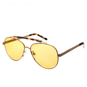 Gilt Groupe：Alexander McQueen、Ray-Ban 等品牌时尚太阳镜