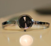 Citizen 西铁城Eco Drive 光动能纤细镯式女表 $109.99（约766元）