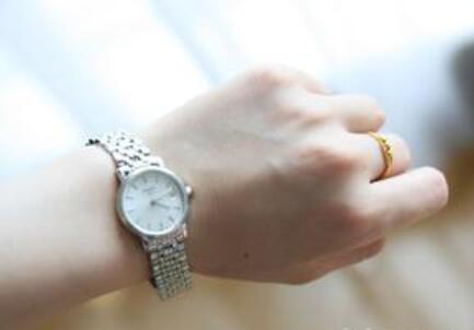Tissot 天梭 女士时装腕表 T52128131
