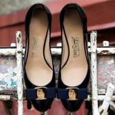 Neiman Marcus：Salvatore Ferragamo 蝴蝶结美鞋等满额送高达$300礼卡