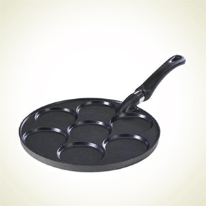 Amazon.com：美国原产！Nordic Ware Scandinavian 银元煎饼锅