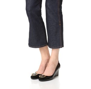 shopbop.com 精选Tory Burch服饰、美鞋、手袋等热卖