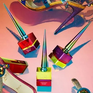 Christian Louboutin限量迷你版Loubichrome系列指甲油