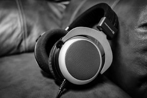 BeyerDynamic T90 250欧姆 限量版 Tesla 耳机