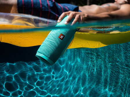 JBL Charge3 无线蓝牙小音箱 强劲低音 IPX7防水性能 ￥919