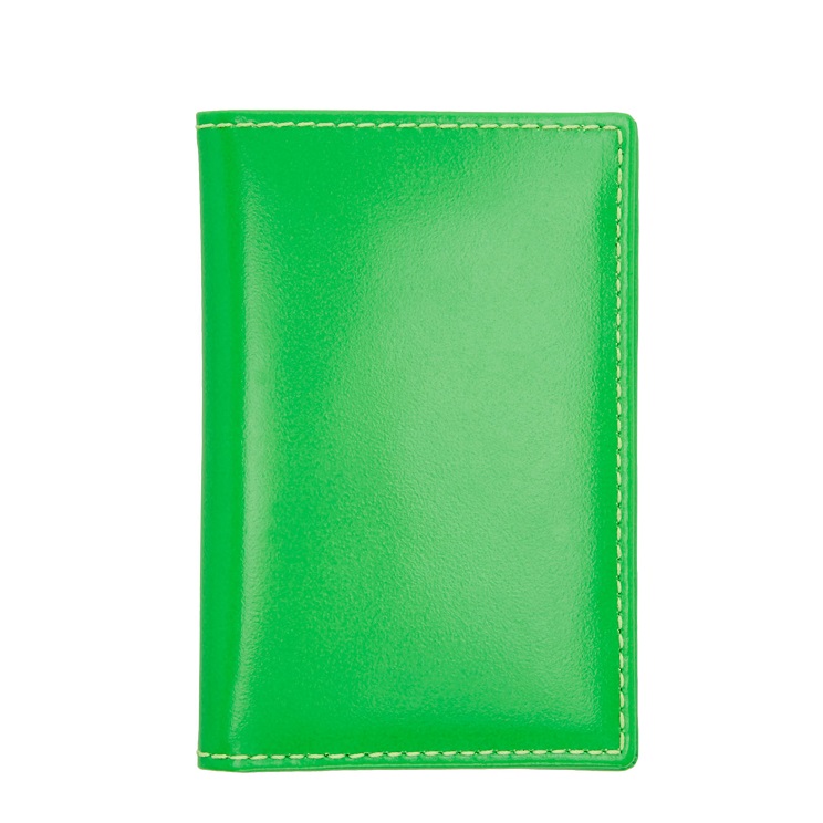 时装精们最爱的 Comme des Garçons Wallets 荧光绿撞色卡包 $95（约688元）