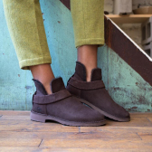 UGG McKay 咖啡色麂皮毛绒女士踝靴 $69.99（约507元）