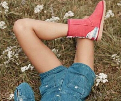 UGG austr阿lia Classic Short Serape 女士雪地靴