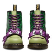 Dr. Martens 忍者神龟主题系列 Donnie 中性马丁靴 $75（约543元）