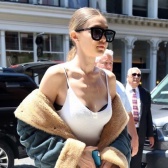 Saks Fifth Avenue：炎炎夏日 怎能没有 Karen Walker 墨镜？满减高达$250！
