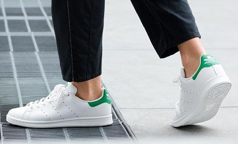 成人可穿！adidas Originals Stan Smith 大童款绿尾小白鞋