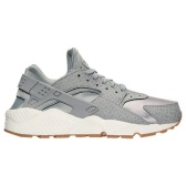 Nike 耐克 Air Huarache Run 女士运动跑鞋 $74.98（约543元）