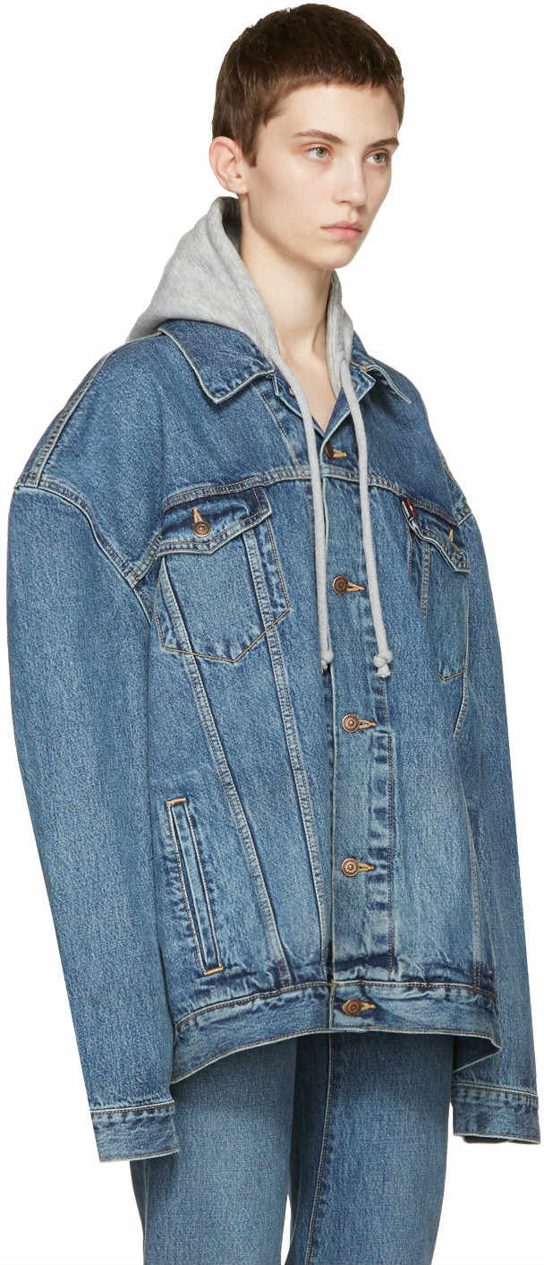 下一个爆款？Vetement X Levi's Oversized风连帽牛仔衣 65（约10409元）