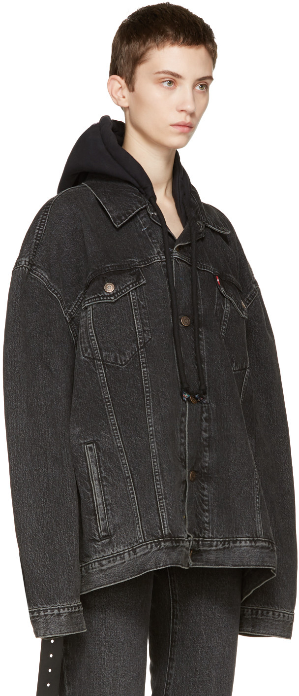 下一个爆款？Vetement X Levi's Oversized风连帽牛仔衣 65（约10409元）