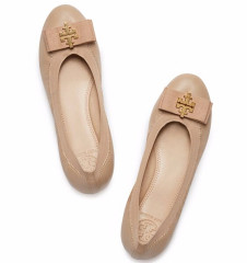 【大码福利！】Tory Burch SEDGEWICK 裸色芭蕾舞平底鞋 $99（约717元）