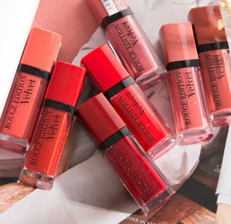 【限时高返】8折 立减£5！TheBalm 赤裸沙滩眼影盘 £25.6（约223元）