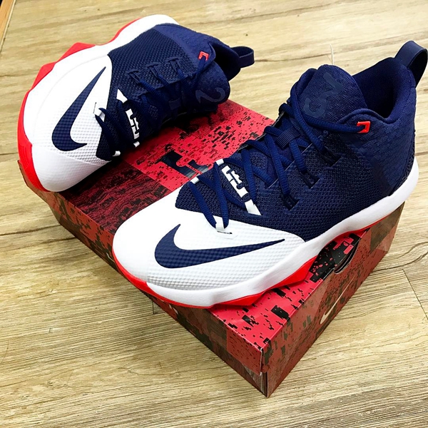 赛场制霸！Nike Ambassador IX 耐克官网749元有售