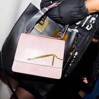 低至4折 入手新款钥匙包 Sophie Hulme 美包热卖 超多马卡龙色