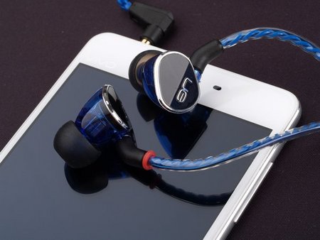 罗技（Logitech） UE900s 四单元动铁耳塞入耳式耳机 真实听感 ￥1090