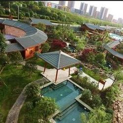 春节出发： 无锡华美达广场酒店1晚+樱花温泉门票2张+双早双晚 663元起/间