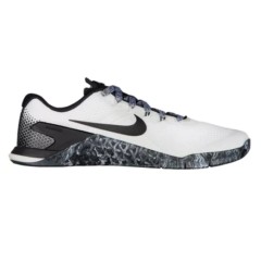 第一双布里奇没有穿裂的训练鞋 Nike 耐克 17年新款 Metcon 4 男子训练鞋
