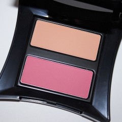 【粉色×橙色一盘搞定】4.5折！Illamasqua 双色腮红 Lover & Hussy