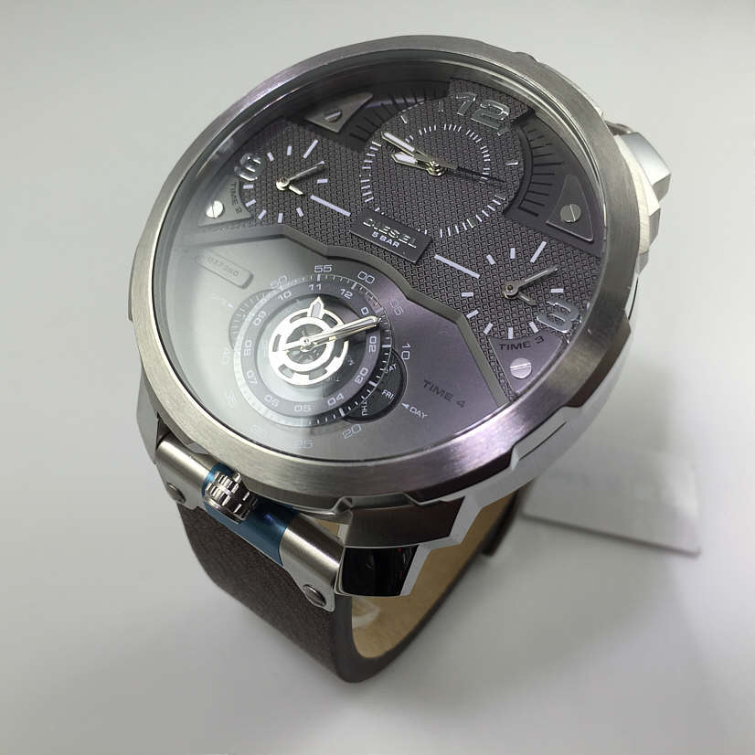 Diesel 迪赛 Machinus系列 男士时装腕表 DZ7360 133.25美元约￥866（京东2399元） 买手党-买手聚集的地方
