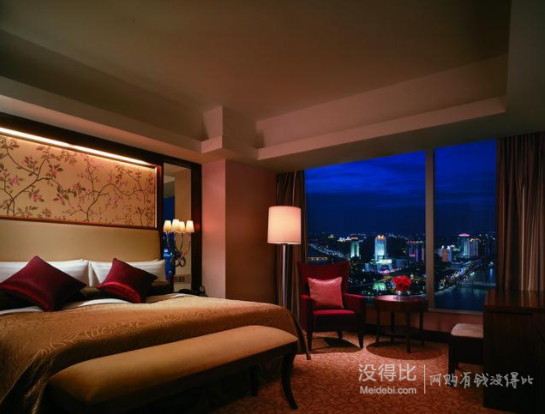 横店国贸大厦1晚+横店影视城套票2份+随行儿童套餐一份