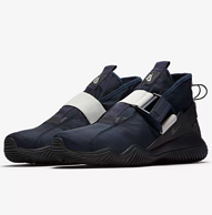 捡到看缘分！断码 NIKE KOMYUTER SE运动鞋 	 499元包邮（吊牌价999元）
