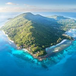 旅游尾单： 塞舌尔航空 成都直飞塞舌尔8天往返含税机票 1999元